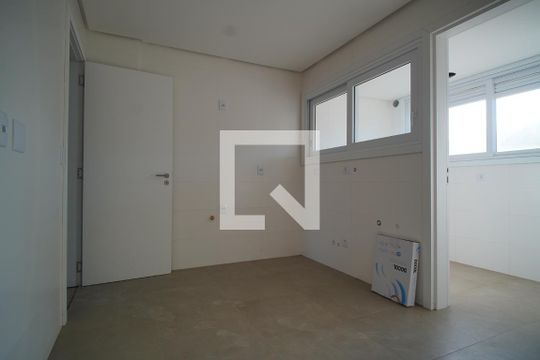 Cozinha de apartamento à venda com 3 quartos, 118m² em Jardim Lindóia, Porto Alegre