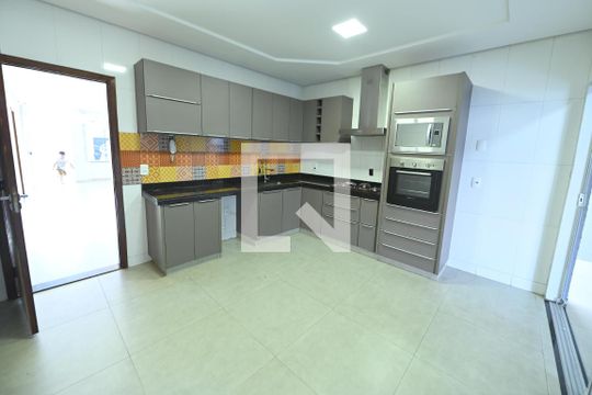 Cozinha de casa à venda com 3 quartos, 243m² em Parque Anhangüera, Goiânia