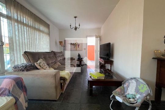 Sala de casa à venda com 5 quartos, 300m² em Jardim Jussara, São Paulo