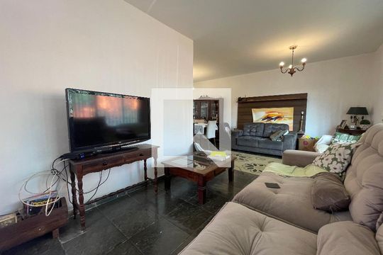 Sala de casa à venda com 5 quartos, 300m² em Jardim Jussara, São Paulo