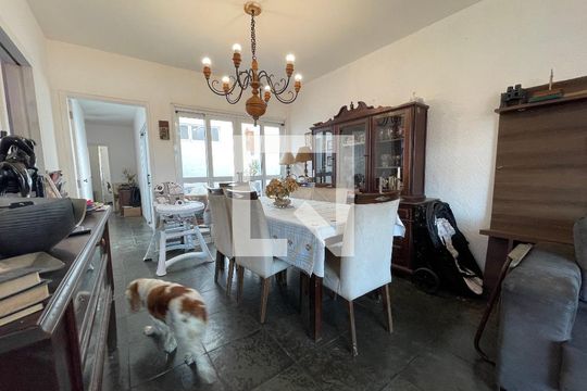 Sala de casa à venda com 5 quartos, 300m² em Jardim Jussara, São Paulo