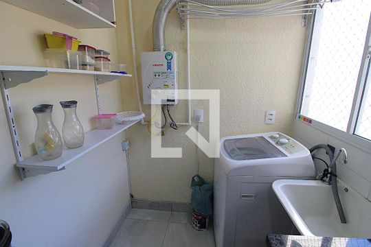 Área de Serviço de apartamento para alugar com 2 quartos, 40m² em Cascadura, Rio de Janeiro