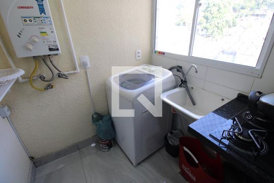 Área de Serviço de apartamento para alugar com 2 quartos, 40m² em Cascadura, Rio de Janeiro
