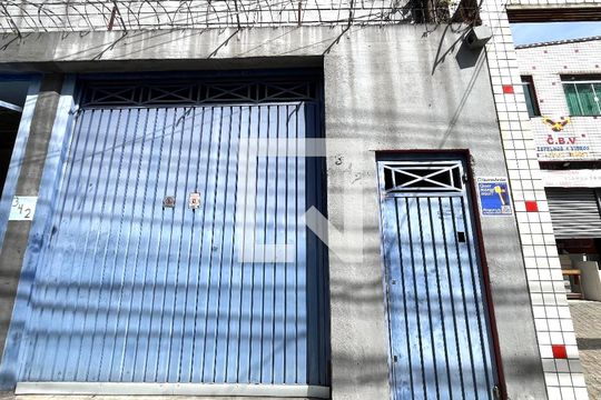 Fachada de casa à venda com 2 quartos, 150m² em Vila Santa Catarina, São Paulo