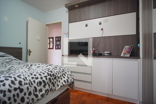Quarto 1 de apartamento à venda com 3 quartos, 81m² em Rio Branco, Porto Alegre