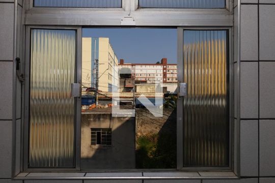 Área de Serviço de apartamento para alugar com 2 quartos, 56m² em Conjunto Residencial José Bonifácio, São Paulo
