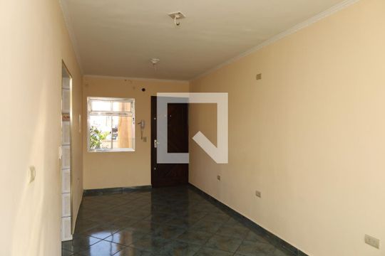 Sala de apartamento para alugar com 2 quartos, 56m² em Conjunto Residencial José Bonifácio, São Paulo