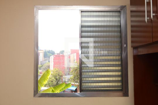 Quarto de apartamento para alugar com 2 quartos, 56m² em Conjunto Residencial José Bonifácio, São Paulo