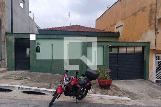Fachada de casa à venda com 3 quartos, 120m² em Vila Antonieta, São Paulo