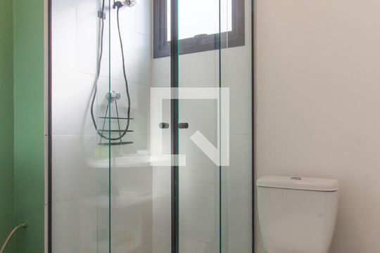 Banheiro de apartamento à venda com 1 quarto, 30m² em Vila Pompéia, São Paulo
