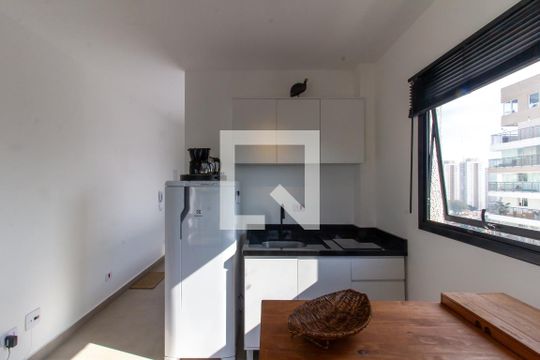 Cozinha de apartamento à venda com 1 quarto, 30m² em Vila Pompéia, São Paulo