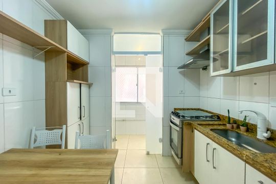 Cozinha de apartamento para alugar com 2 quartos, 68m² em Nova Petrópolis, São Bernardo do Campo