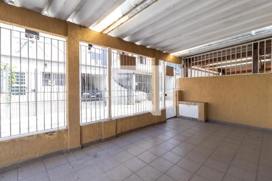 Garagem de casa para alugar com 3 quartos, 80m² em Limão, São Paulo