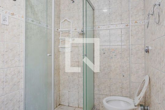 Banheiro de apartamento à venda com 2 quartos, 137m² em Jardins, São Paulo