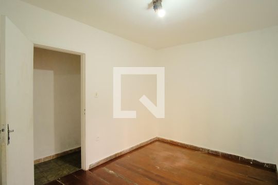 Quarto de casa à venda com 2 quartos, 300m² em Vila Fernandes, São Paulo