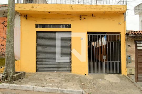 Fachada de casa à venda com 2 quartos, 300m² em Vila Fernandes, São Paulo