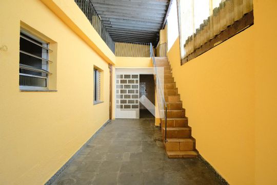 Quintal de casa à venda com 2 quartos, 300m² em Vila Fernandes, São Paulo
