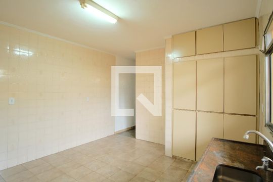 Cozinha de casa à venda com 2 quartos, 300m² em Vila Fernandes, São Paulo