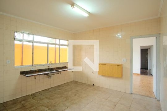 Cozinha de casa à venda com 2 quartos, 300m² em Vila Fernandes, São Paulo