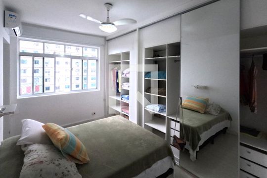 Quarto 2 de apartamento para alugar com 2 quartos, 87m² em José Menino, Santos