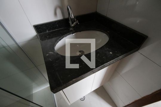 Banheiro de apartamento para alugar com 2 quartos, 40m² em Chácara Califórnia, São Paulo