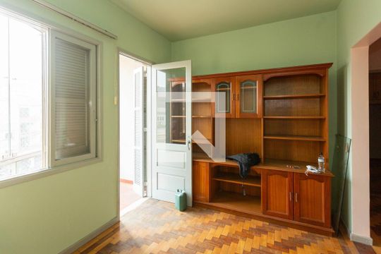 Sala 2 de apartamento para alugar com 3 quartos, 105m² em Petrópolis, Porto Alegre