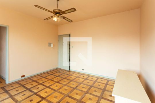Sala de apartamento para alugar com 3 quartos, 105m² em Petrópolis, Porto Alegre