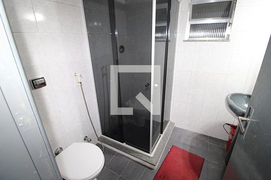 Banheiro da Suíte de casa à venda com 3 quartos, 180m² em Praça Seca, Rio de Janeiro