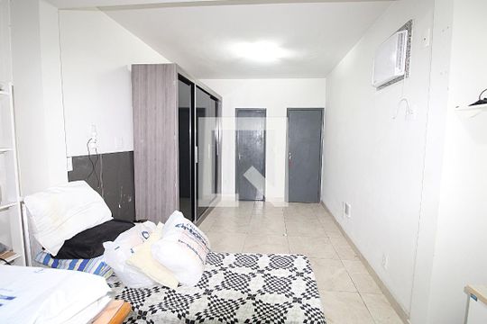 Suíte de casa à venda com 3 quartos, 180m² em Praça Seca, Rio de Janeiro
