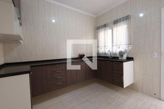 Cozinha de casa para alugar com 3 quartos, 150m² em Vila Primavera, São Paulo