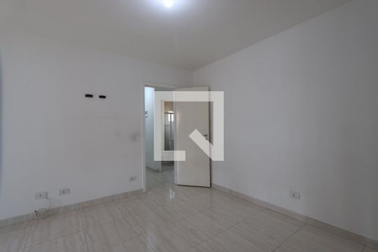 Suíte de casa para alugar com 3 quartos, 150m² em Vila Primavera, São Paulo