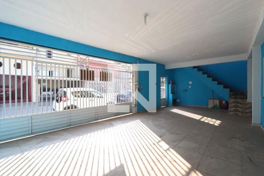 Garagem de casa para alugar com 3 quartos, 150m² em Vila Primavera, São Paulo