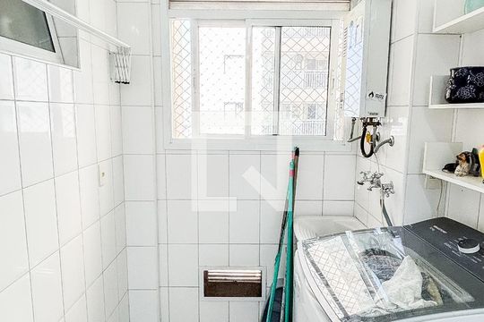 Área de Serviço de apartamento para alugar com 3 quartos, 79m² em Campestre, Santo André