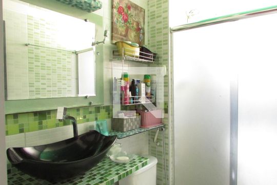 Banheiro de apartamento à venda com 2 quartos, 57m² em Jaguaré, São Paulo