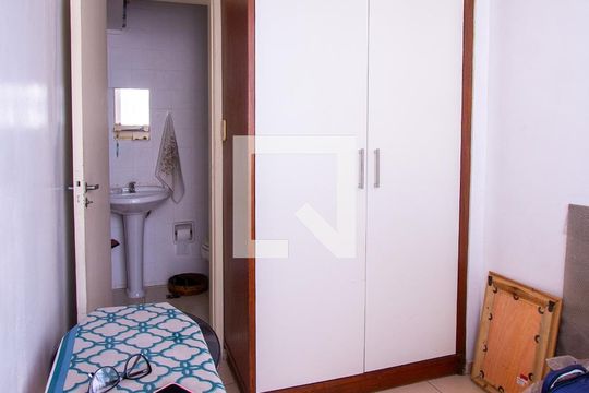 Quarto de Serviço de apartamento à venda com 3 quartos, 240m² em Icaraí, Niterói