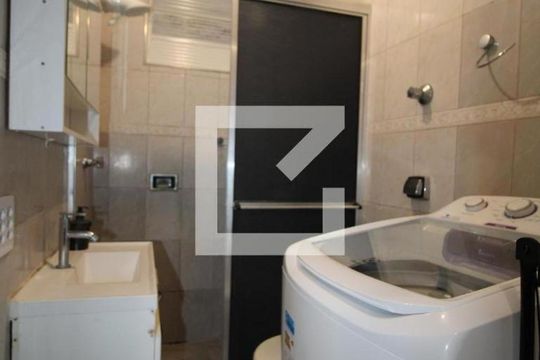 Banheiro de apartamento para alugar com 1 quarto, 49m² em Botafogo, Campinas