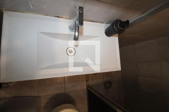 Banheiro de apartamento para alugar com 1 quarto, 49m² em Botafogo, Campinas