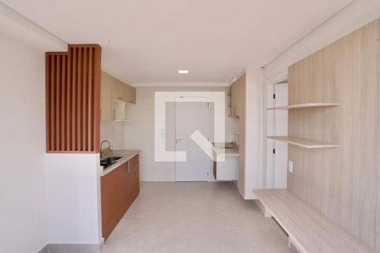 Sala/Cozinha de apartamento à venda com 1 quarto, 29m² em Vila Cláudia, São Paulo