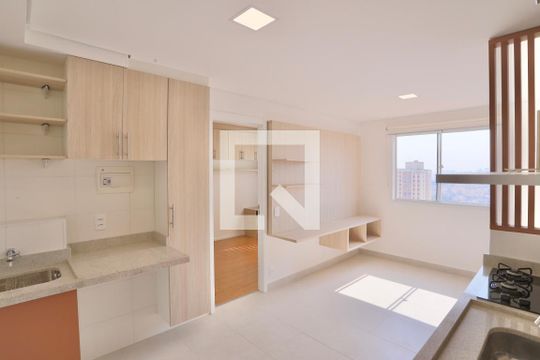 Sala/Cozinha de apartamento à venda com 1 quarto, 29m² em Vila Cláudia, São Paulo