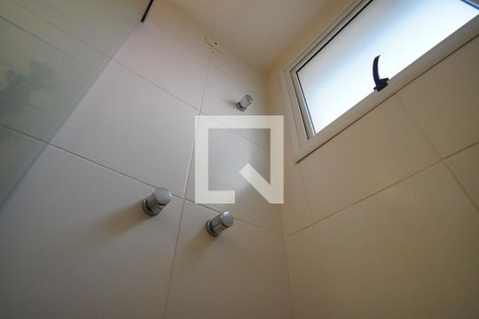 Banheiro Corredor de apartamento à venda com 3 quartos, 100m² em Jardim Lindóia, Porto Alegre