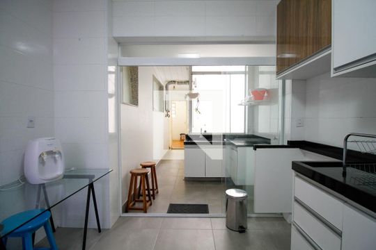 Cozinha de apartamento para alugar com 3 quartos, 150m² em Pinheiros, São Paulo
