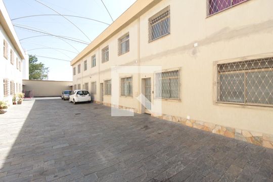 Garagem de apartamento para alugar com 2 quartos, 90m² em Jardim Guanabara, Belo Horizonte