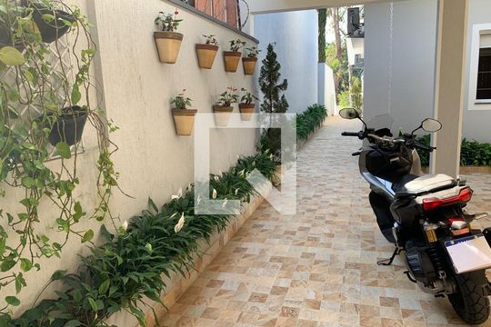 Casa à venda com 5 quartos, 248m² em Santo Amaro, São Paulo