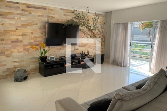 Casa à venda com 5 quartos, 248m² em Santo Amaro, São Paulo