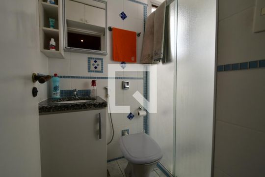 Banheiro de apartamento para alugar com 2 quartos, 76m² em Ponte Preta, Campinas