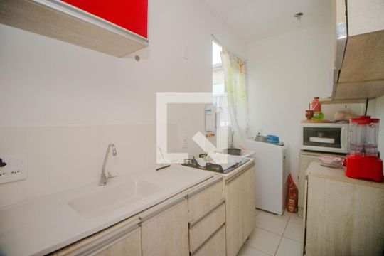 Cozinha e Área de Serviço de apartamento à venda com 2 quartos, 42m² em Rubem Berta, Porto Alegre