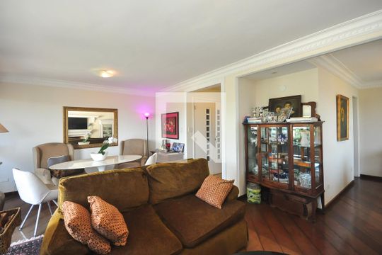 Apartamento à venda com 4 quartos, 190m² em Vila Sonia, São Paulo