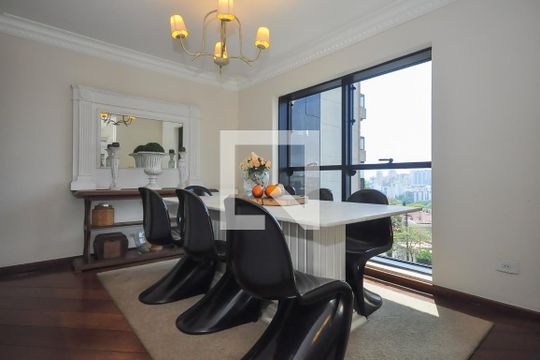 Sala de Jantar de apartamento à venda com 4 quartos, 190m² em Vila Sonia, São Paulo