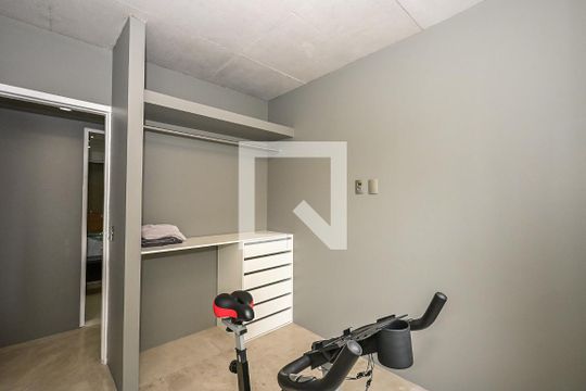 Quarto 1 de apartamento para alugar com 2 quartos, 75m² em Jardim Fonte do Morumbi, São Paulo