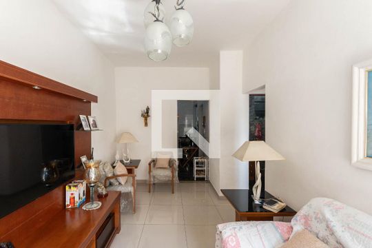 Sala de casa à venda com 3 quartos, 64m² em São Cristóvão, Rio de Janeiro